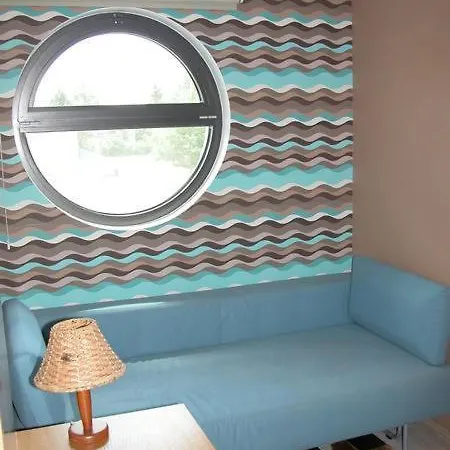 Apartment 110 - Luxus Minimal Sajat Stranddal, Jakuzzival Balatonoszod